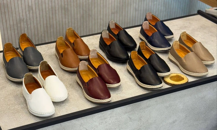 کفش طبی زنانه